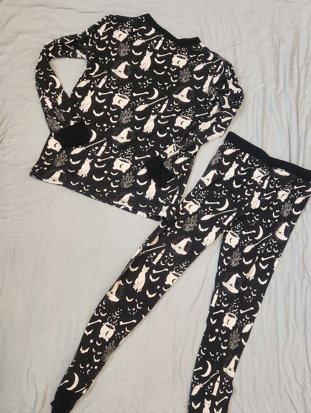 Bamboo Halloween pjs 4T